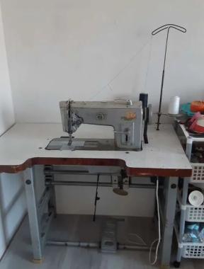 Машинка швейная